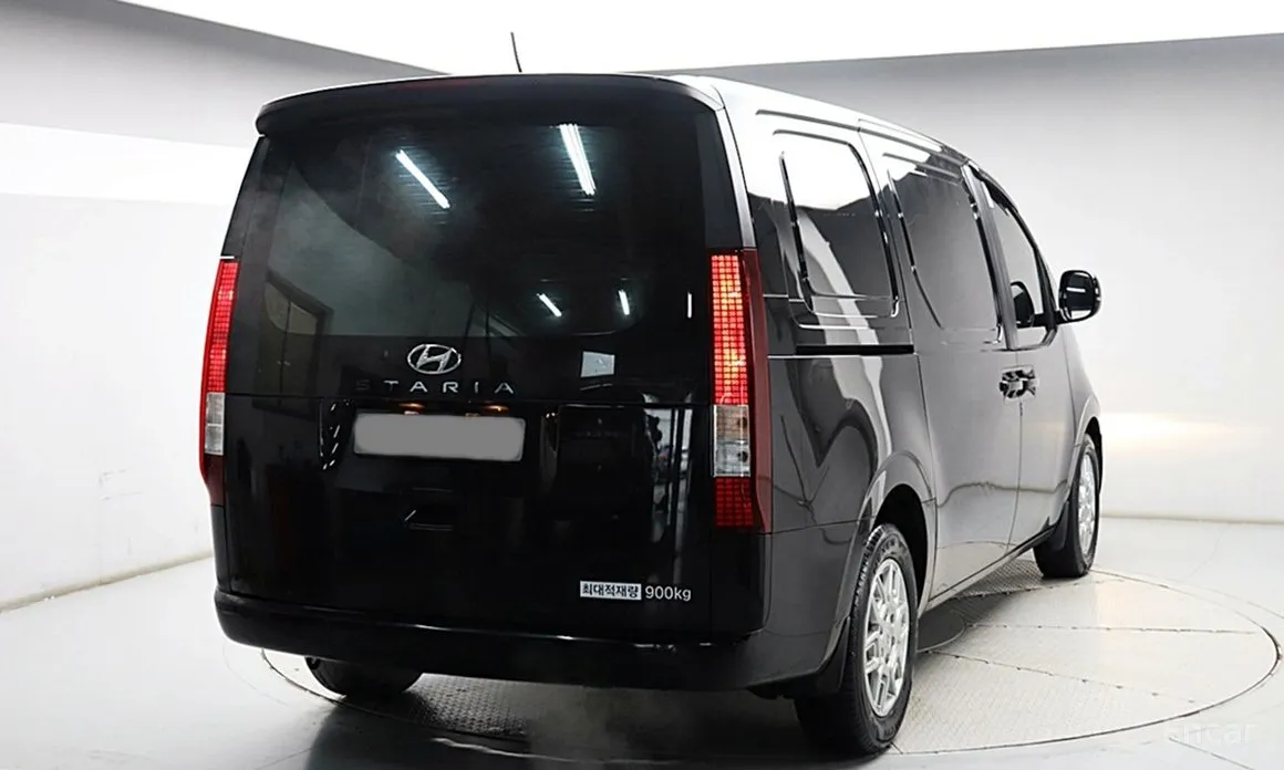 Фото 4 - Hyundai Staria