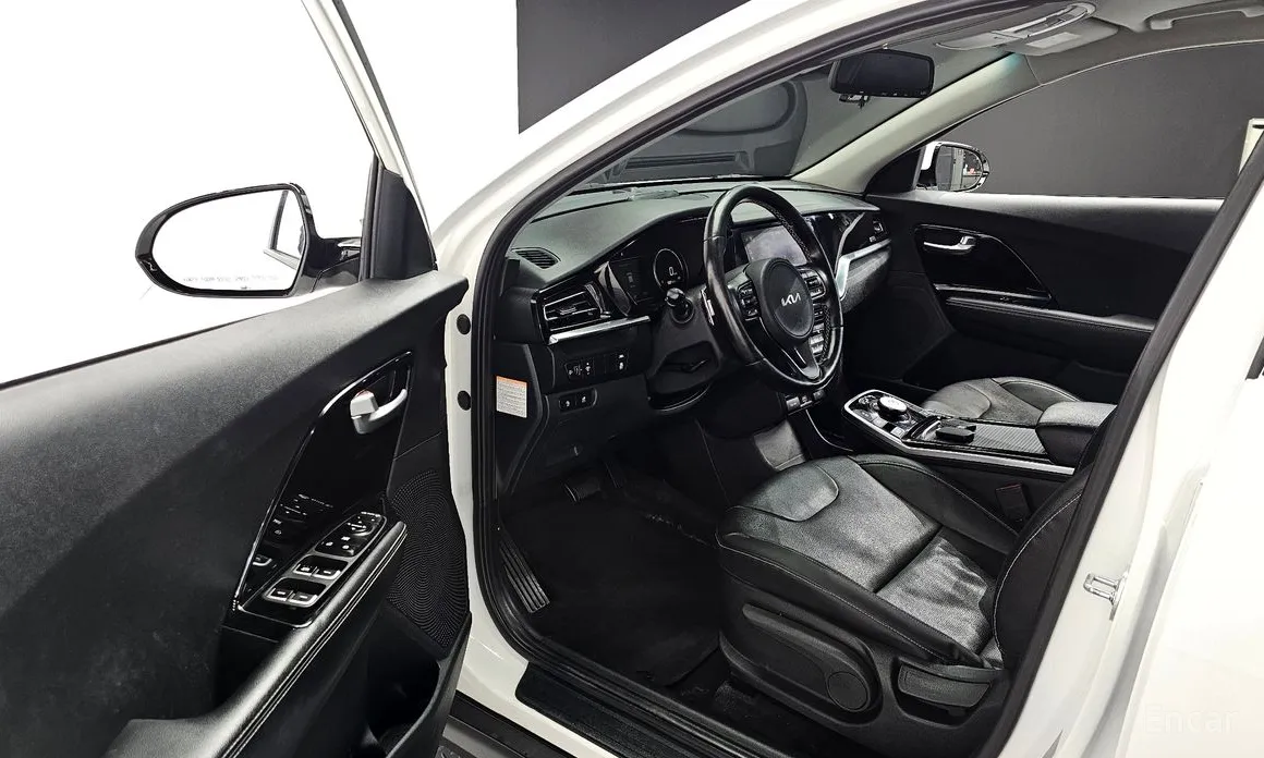 Фото 11 - Kia Niro