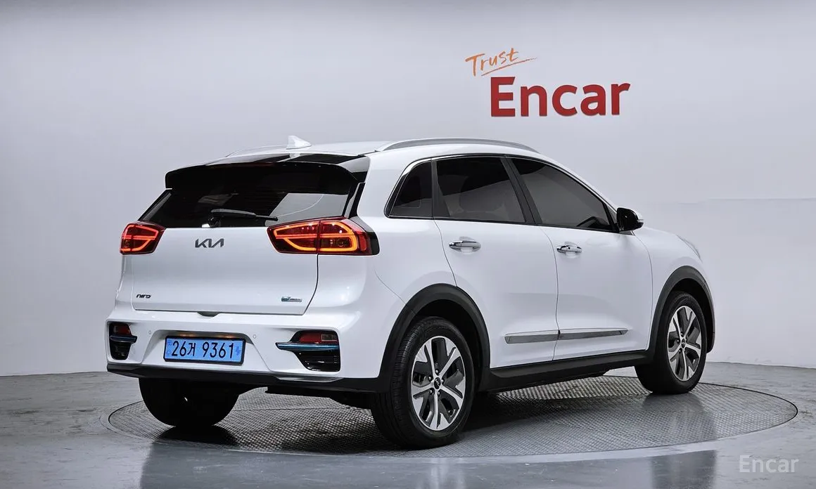 Фото 2 - Kia Niro