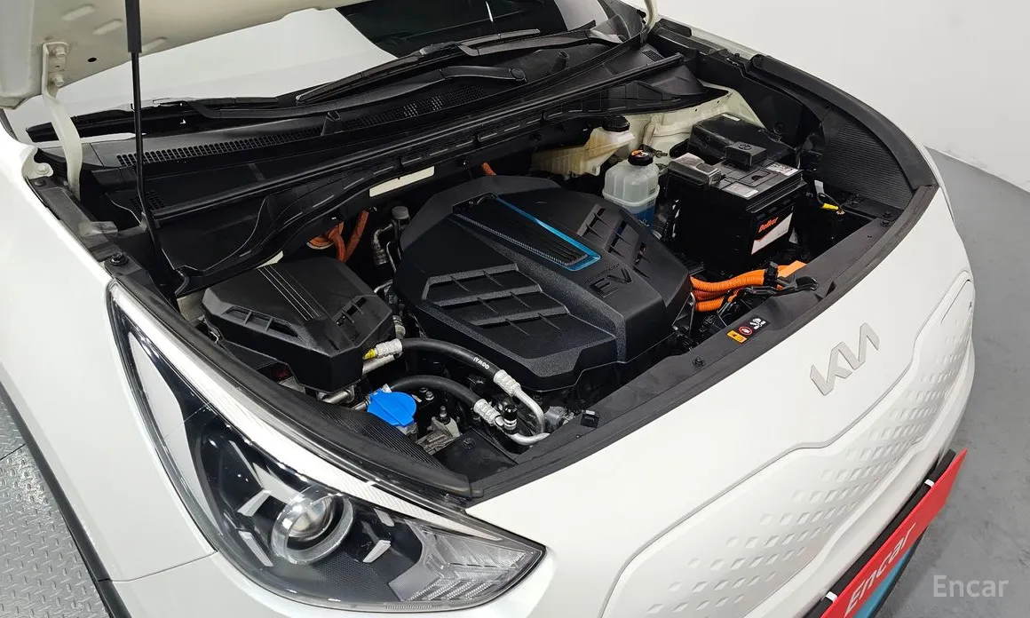 Фото 6 - Kia Niro