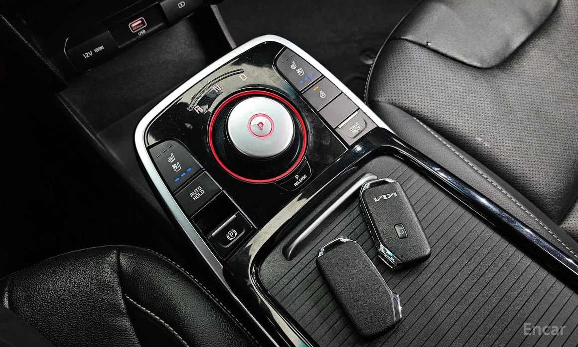 Фото 9 - Kia Niro