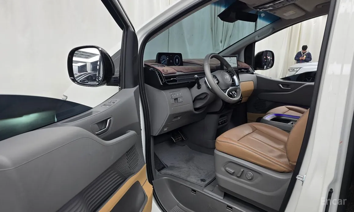 Фото 10 - Hyundai Staria