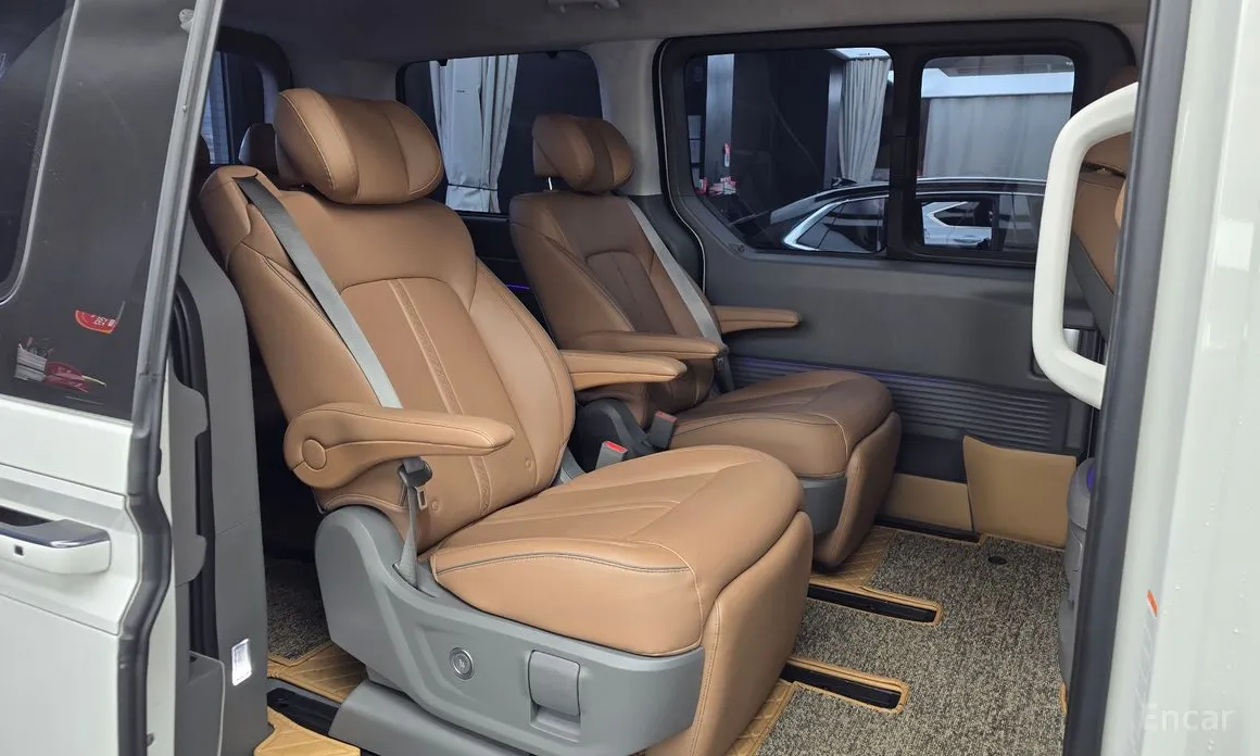 Фото 12 - Hyundai Staria