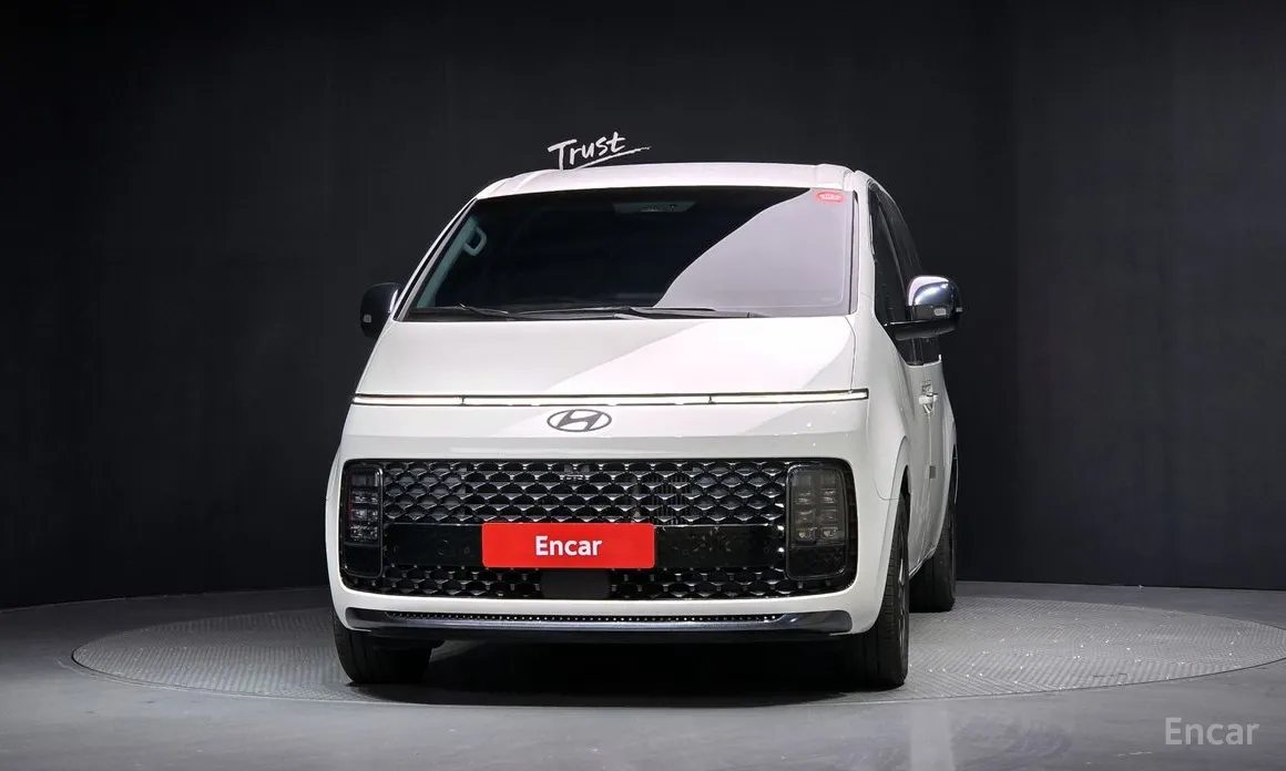 Фото 3 - Hyundai Staria