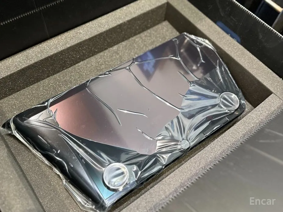 Фото 19 - Lexus RZ