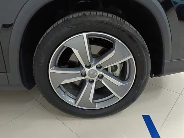 Фото 6 - Geely Okavango L