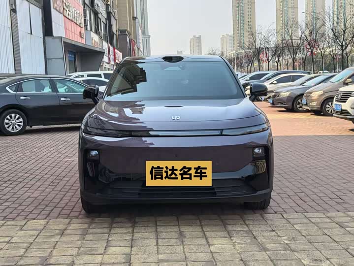 Фото 2 - Leapmotor B10