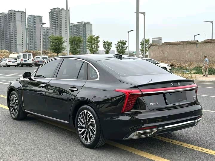 Фото 9 - Hongqi H5
