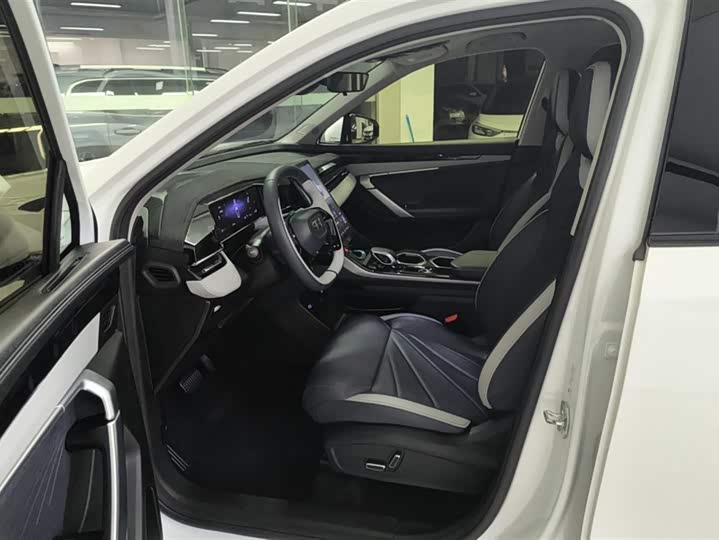 Фото 9 - Geely Atlas L