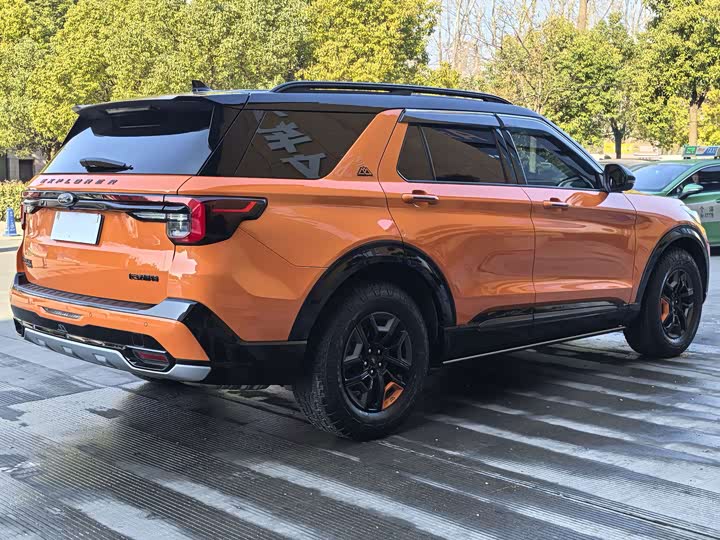 Фото 7 - Ford Explorer