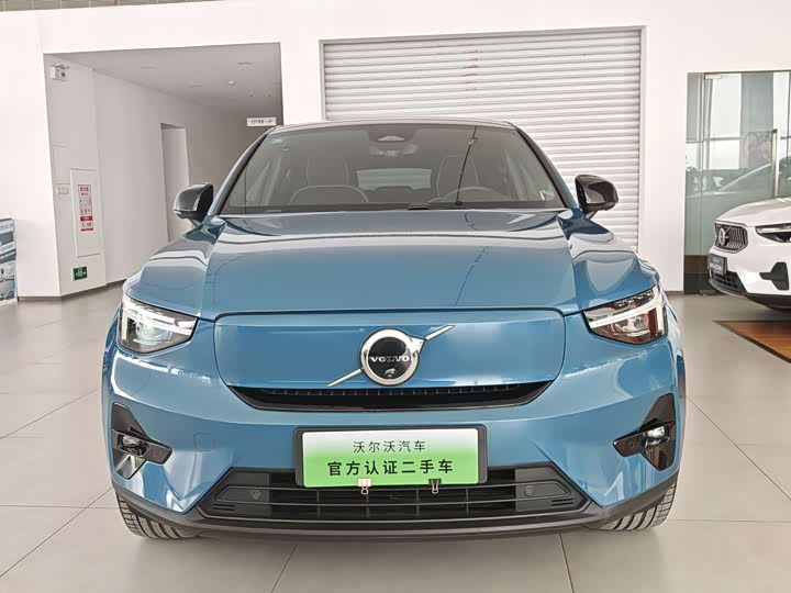 Фото 2 - Volvo C40