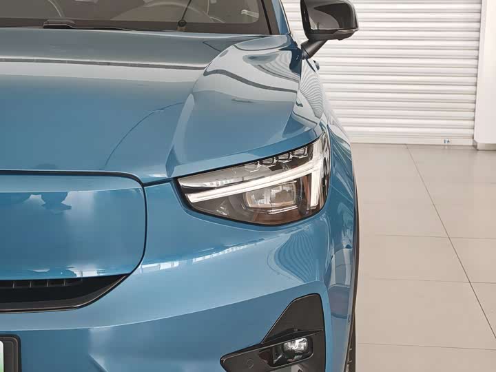 Фото 5 - Volvo C40