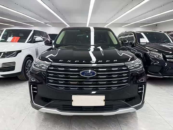 Фото 2 - Ford Explorer