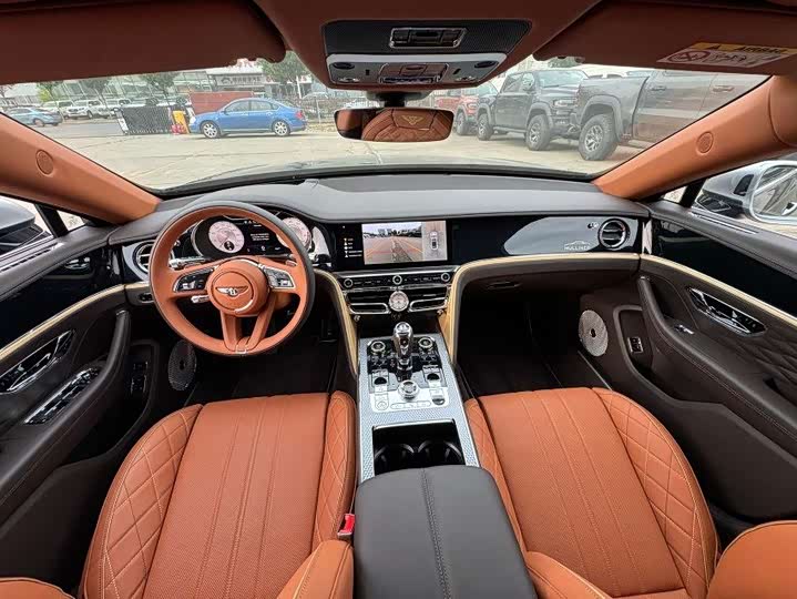 Фото 9 - Bentley Flying Spur