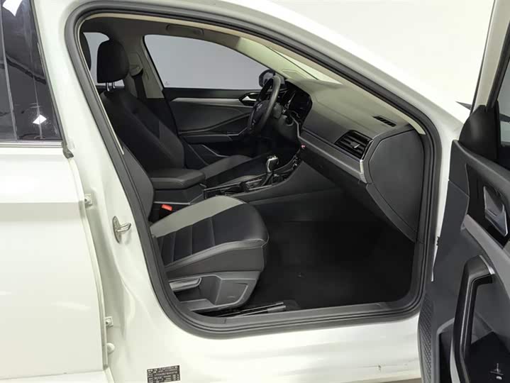 Фото 8 - Volkswagen Sagitar L