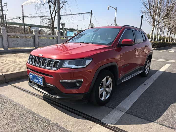 Фото 1 - Jeep Compass
