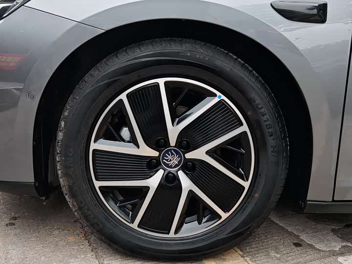 Фото 8 - BYD Qin L