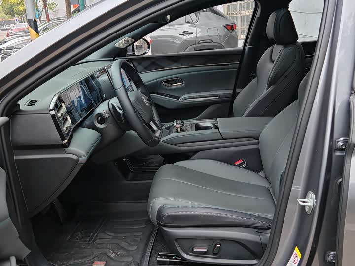 Фото 9 - BYD Qin L