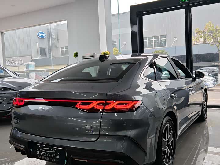 Фото 2 - BYD Qin L