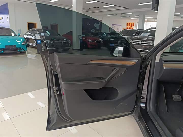 Фото 7 - Tesla Model Y