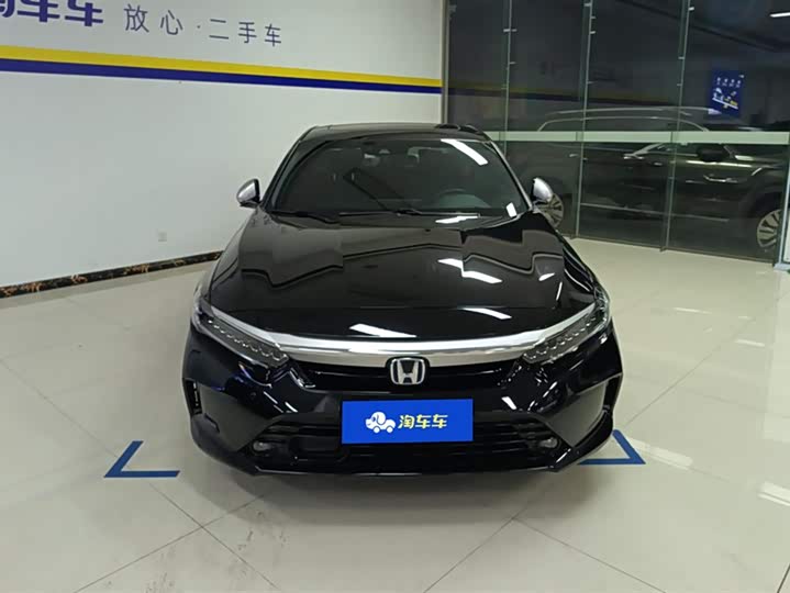 Фото 2 - Honda Inspire