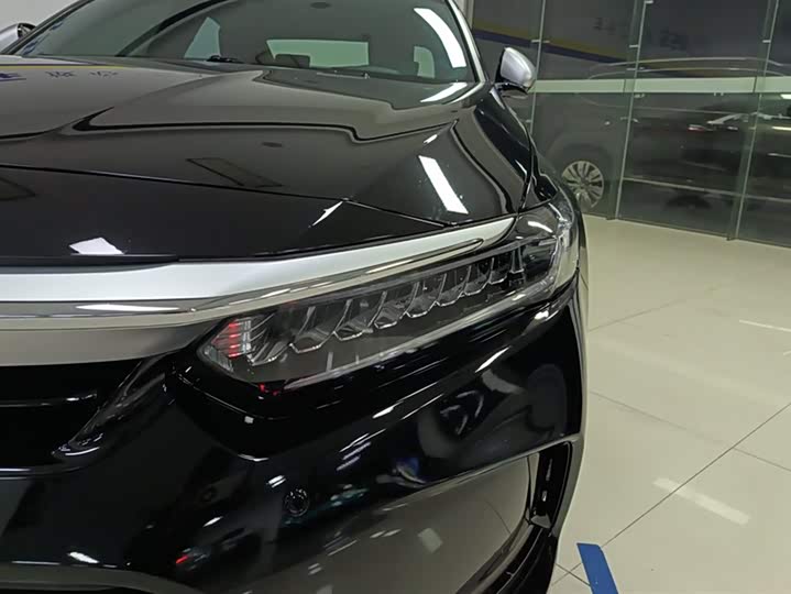 Фото 5 - Honda Inspire