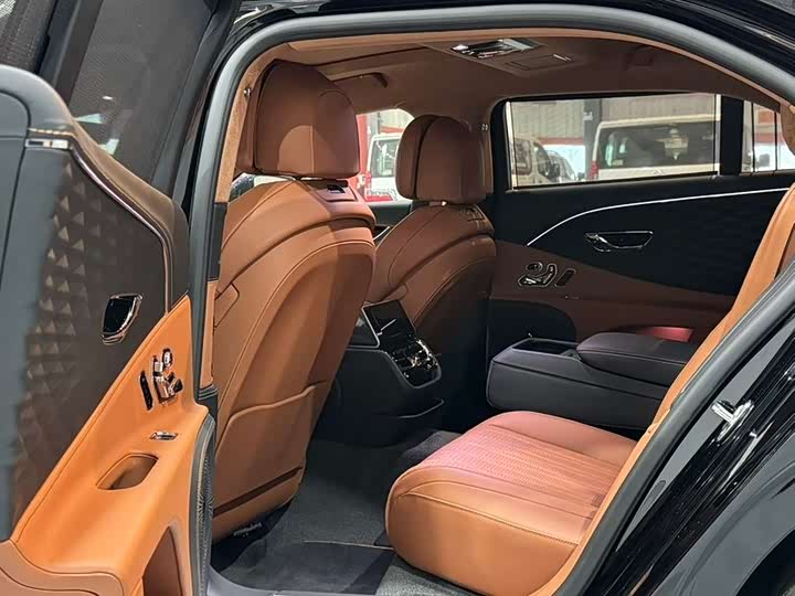 Фото 4 - Bentley Flying Spur