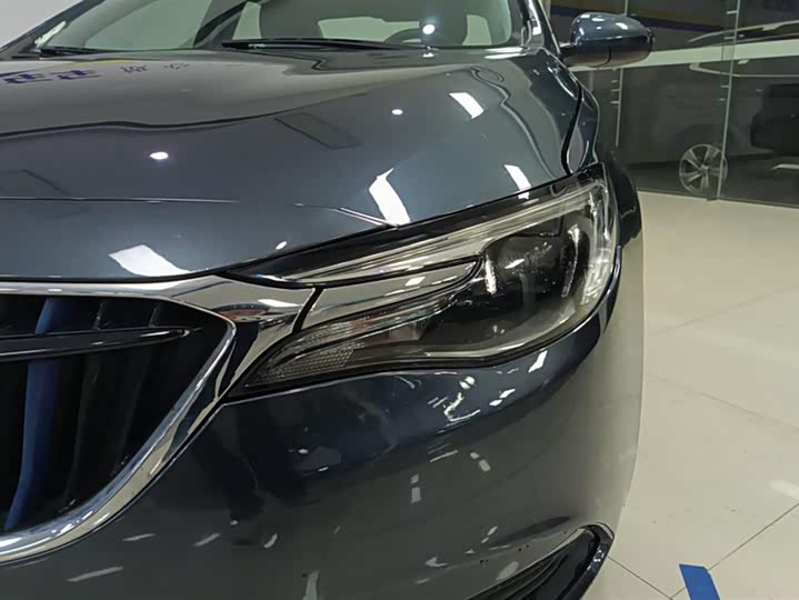 Photo 5 - Buick Excelle GT