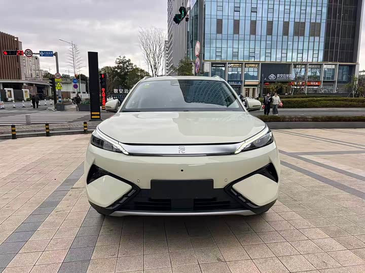 Фото 2 - BYD Yuan Plus