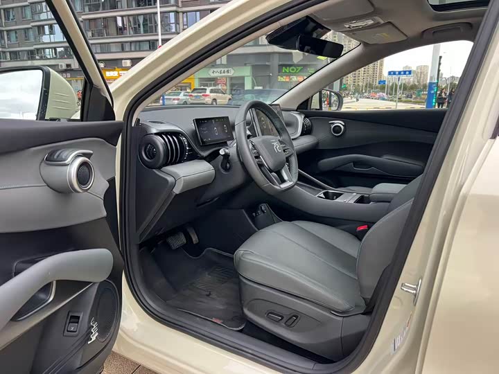 Фото 7 - BYD Yuan Plus