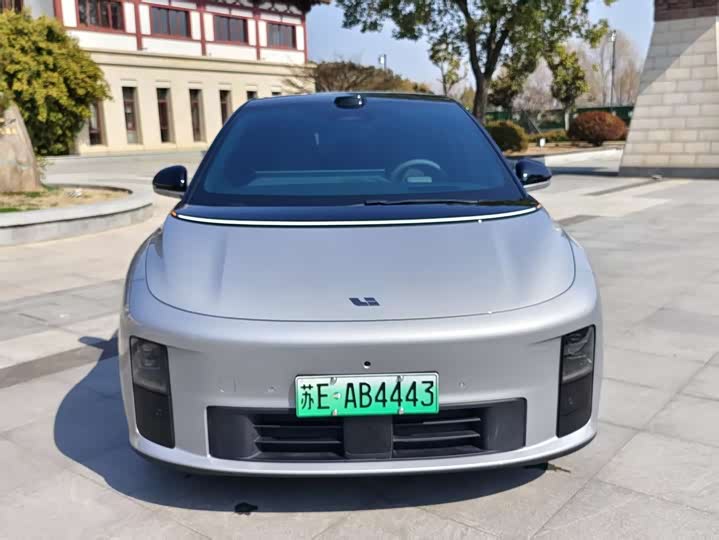 Фото 2 - LiXiang i6