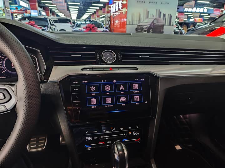 Фото 7 - Volkswagen Magotan GTE Hybrid