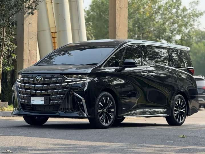 Photo 1 - Toyota Alphard