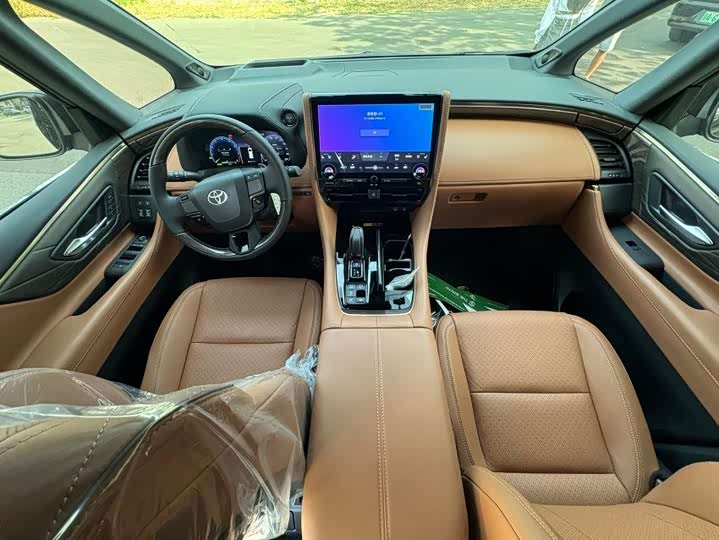 Photo 5 - Toyota Alphard