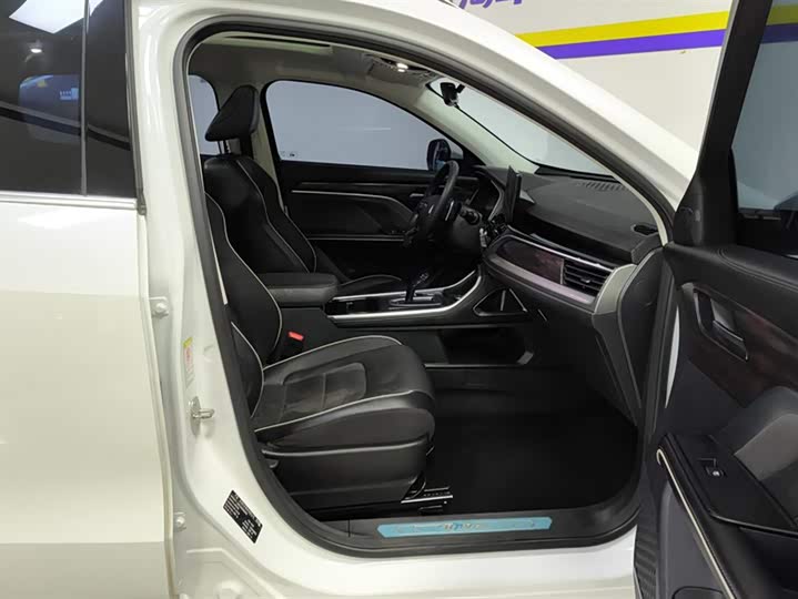 Фото 8 - Haval H6