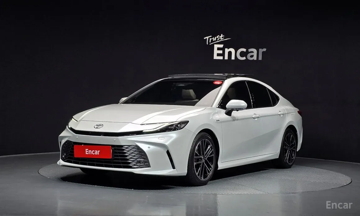 Фото 1 - Toyota Camry