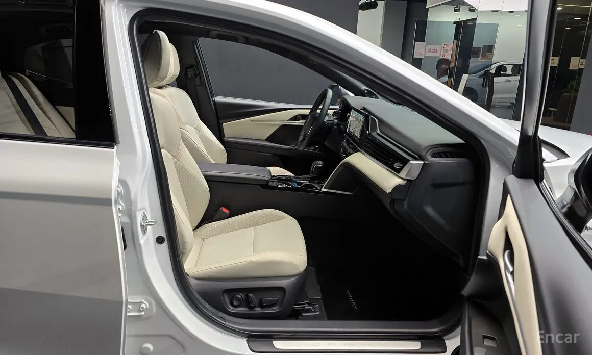 Фото 10 - Toyota Camry