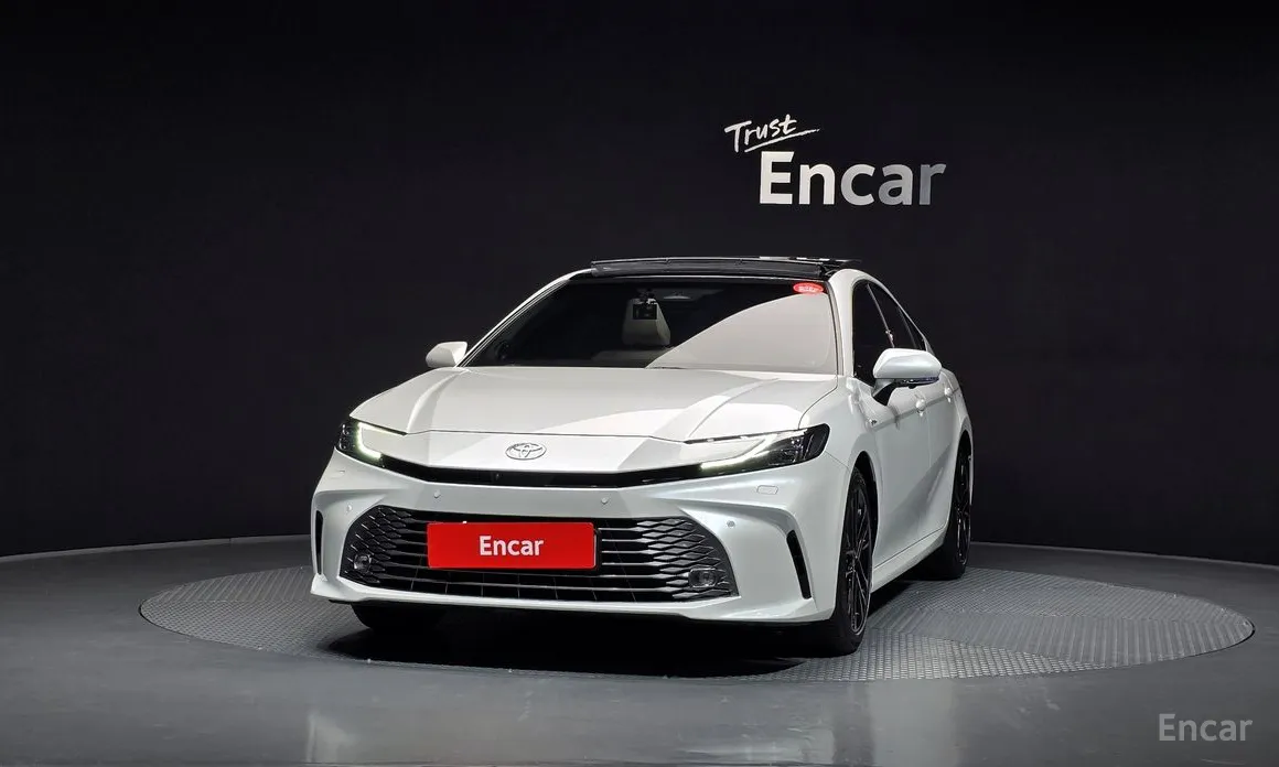 Фото 3 - Toyota Camry