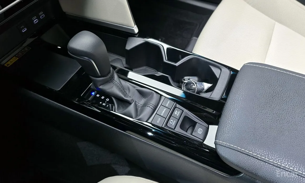 Фото 9 - Toyota Camry