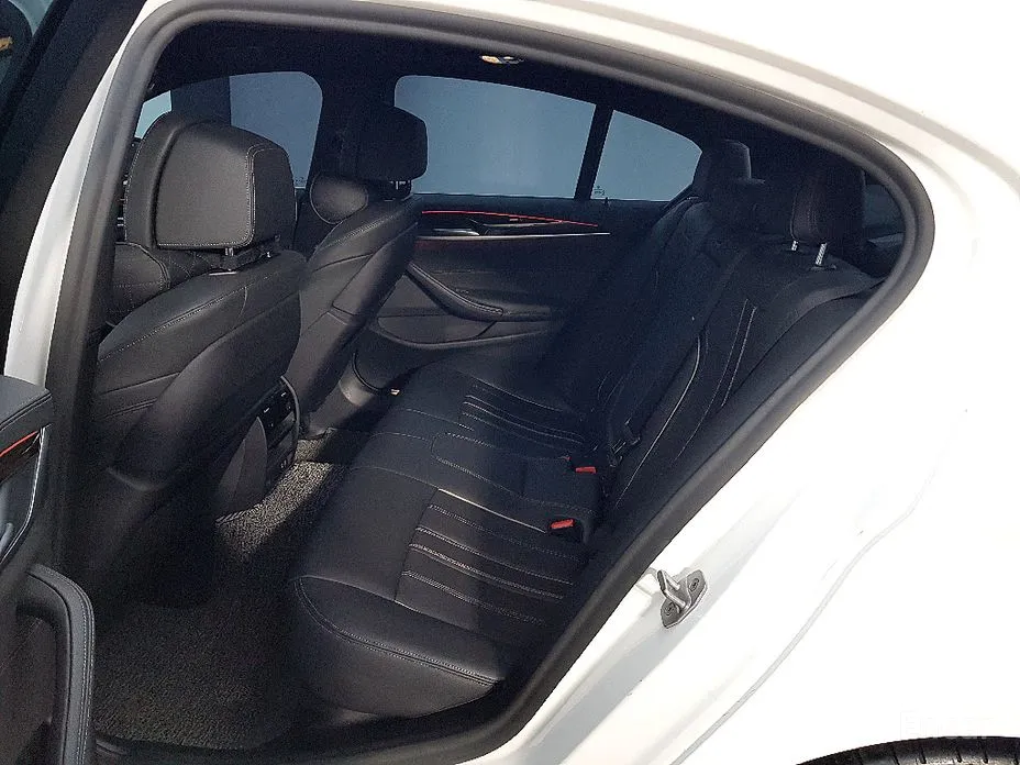 Фото 9 - BMW 5 Series