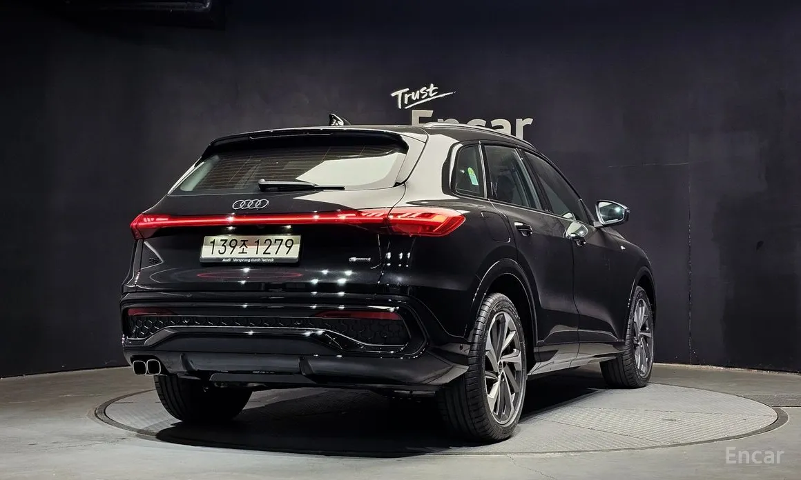 Фото 2 - Audi Q5