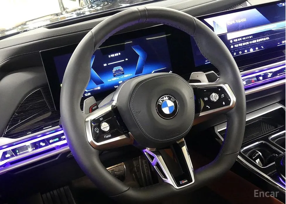 Фото 12 - BMW 7 Series