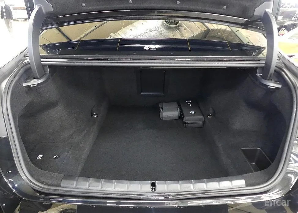 Фото 4 - BMW 7 Series