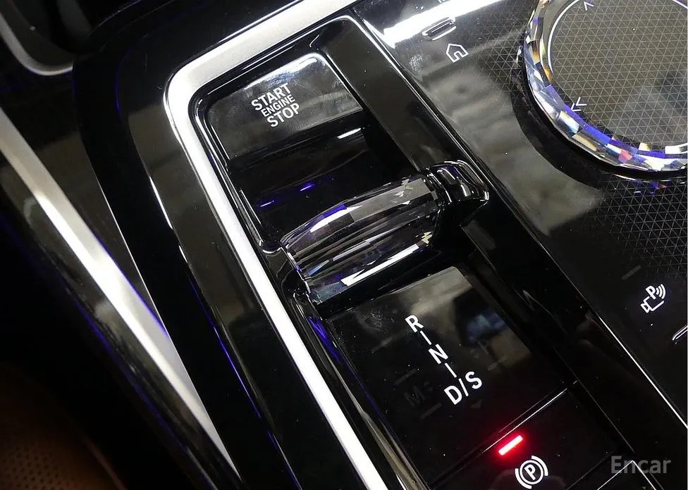 Фото 9 - BMW 7 Series