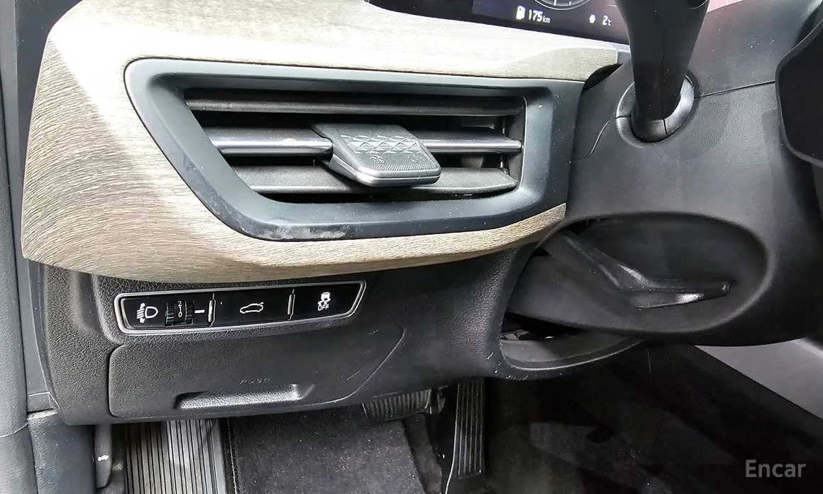 صورة 15 - Kia K8