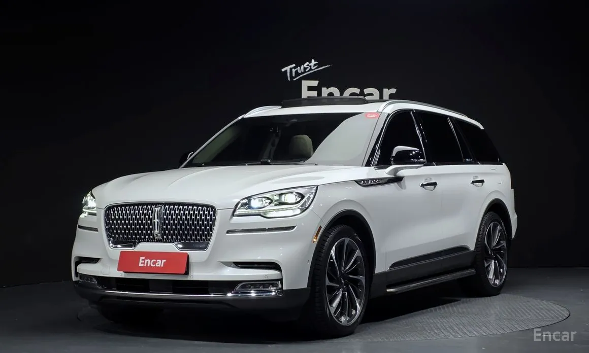 Фото 1 - Lincoln Aviator