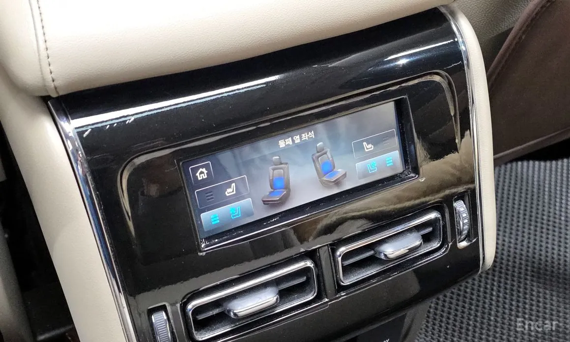 Фото 20 - Lincoln Aviator