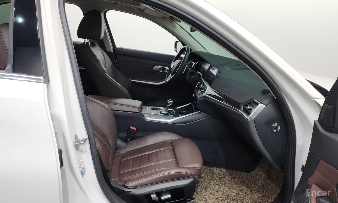 Фото 11 - BMW 3 Series