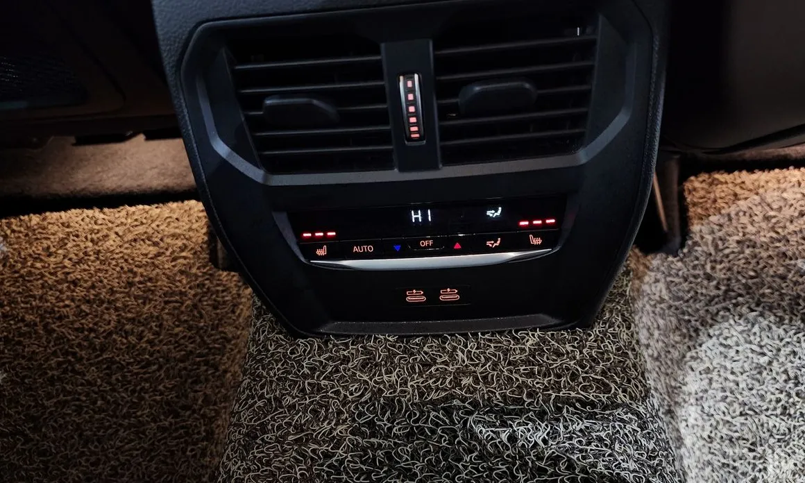 Фото 18 - BMW 3 Series