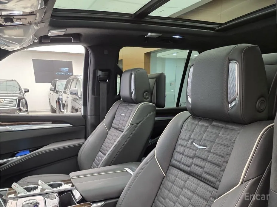 Фото 5 - Cadillac Escalade